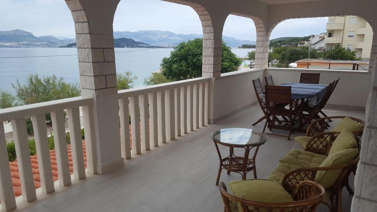 Apartments By The Sea Slatine, Ciovo - 1128 Esterno foto